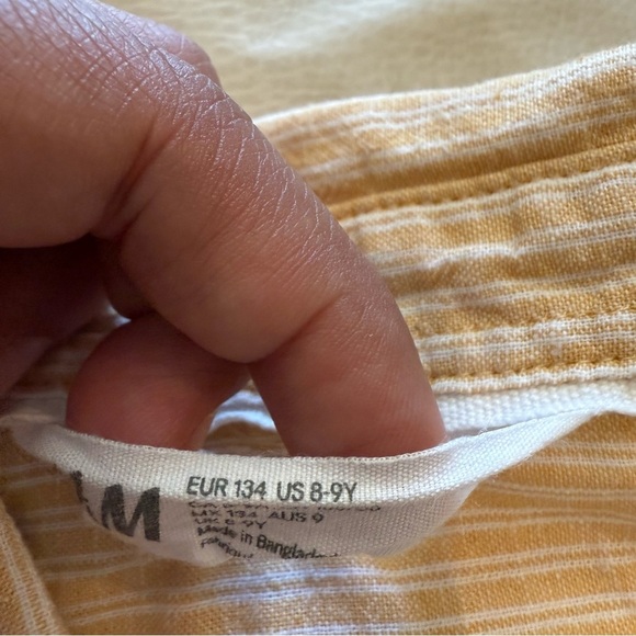 Bundle of button down shirt for boys Zara, H&M and old navy - Picture 3 of 11